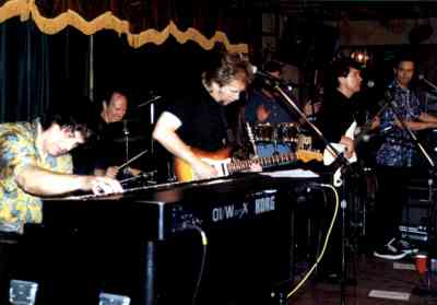 boallband-a.jpg (10891 bytes)