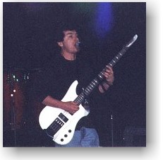 joebass.jpg (14238 bytes)