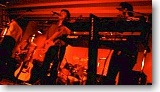 mamredstage.jpg (22809 bytes)